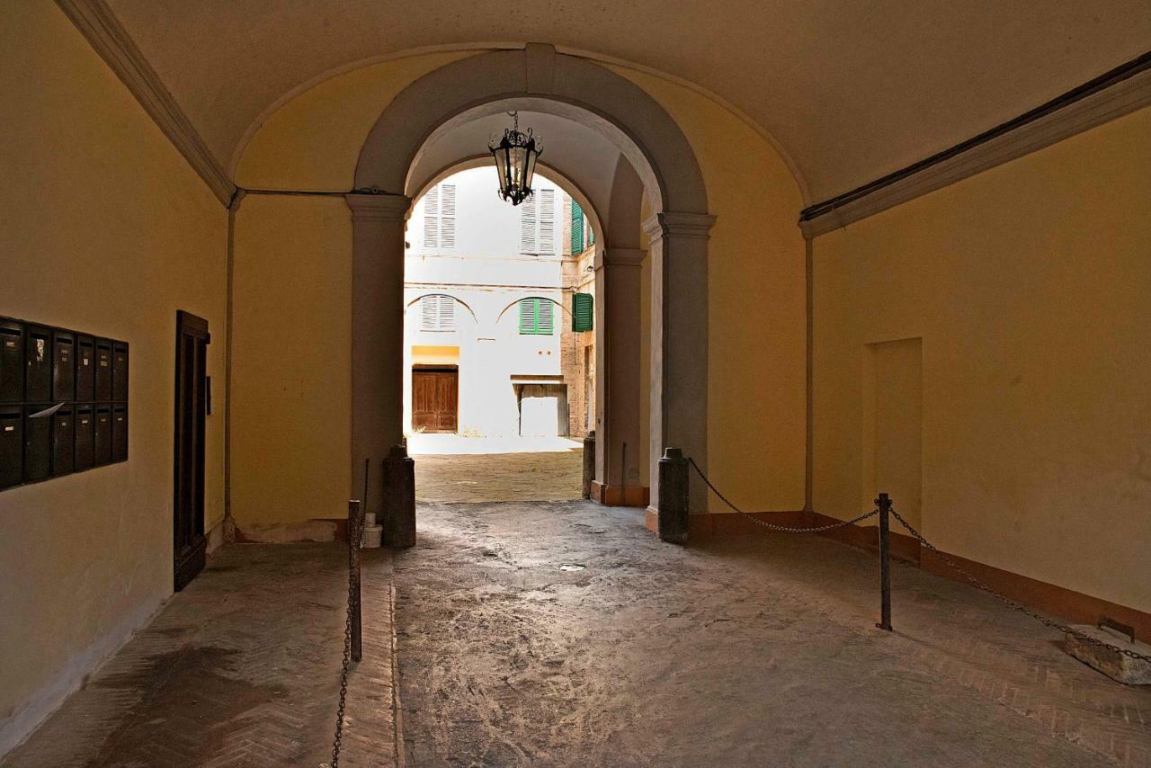 Stilmoderno Nice Apartment In Siena'S Historic Center, Just Steps From Piazza Del Campo ภายนอก รูปภาพ
